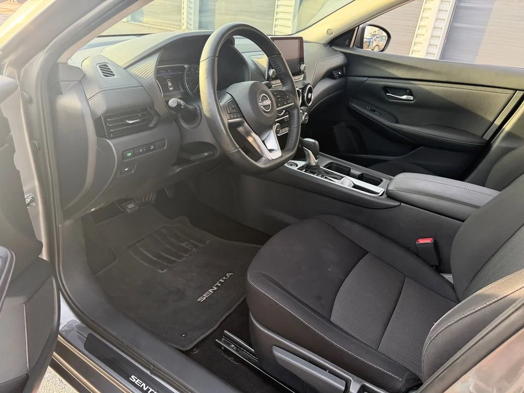 Used 2024 Gray Nissan SV image 11