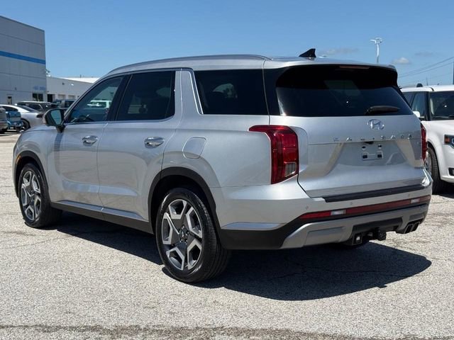 Used 2024 Silver Hyundai SEL image 3