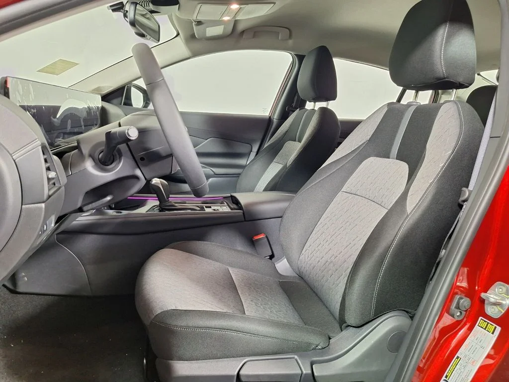 Used 2026 Scarlet Nissan SV image 21