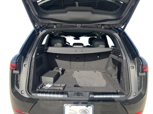 New 2026 Black Land Rover Dynamic SE image 18