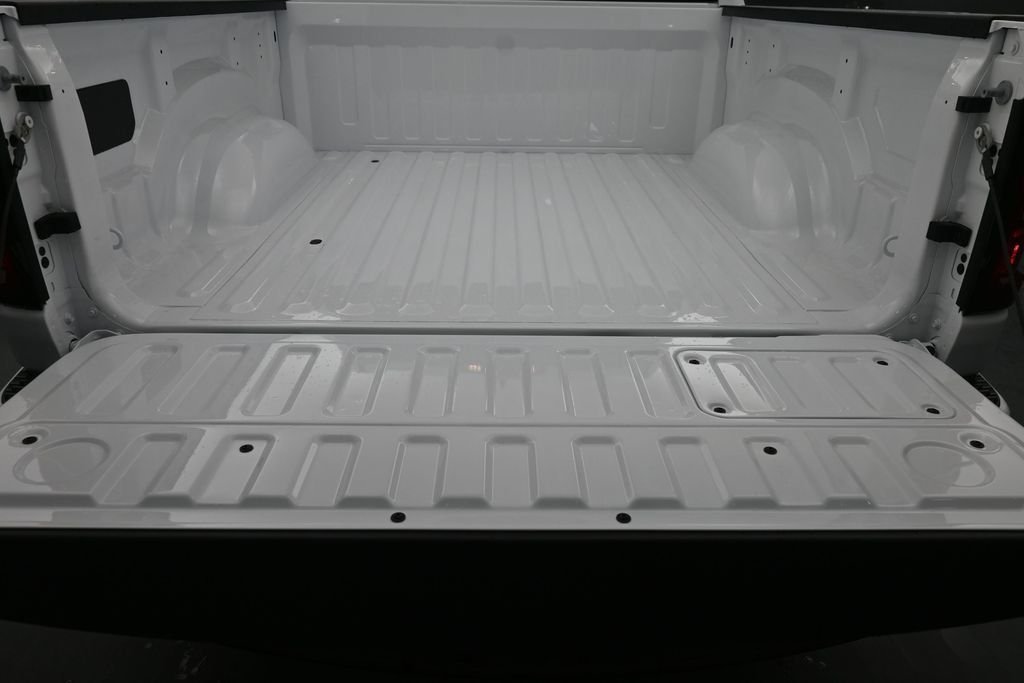 New 2026 Bright White Clear-Coat Exterior Paint RAM Laramie image 11