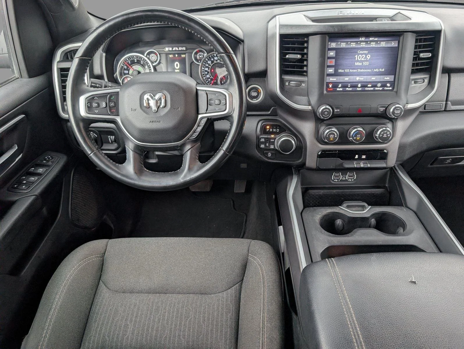 Used 2020 Diamond Black Crystal Pearlcoat Ram Big Horn image 29