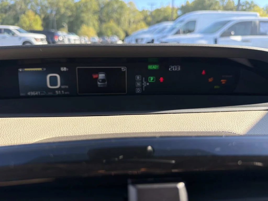 Used 2018 Blue Toyota Two image 19