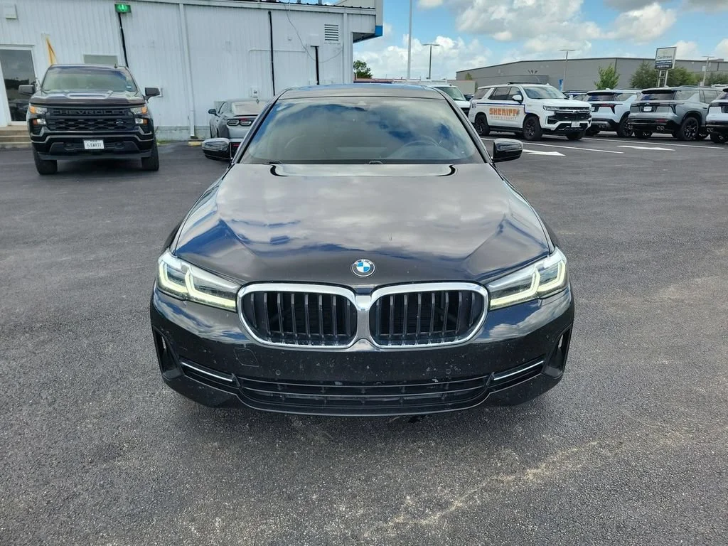 Used 2023 Black BMW i image 30