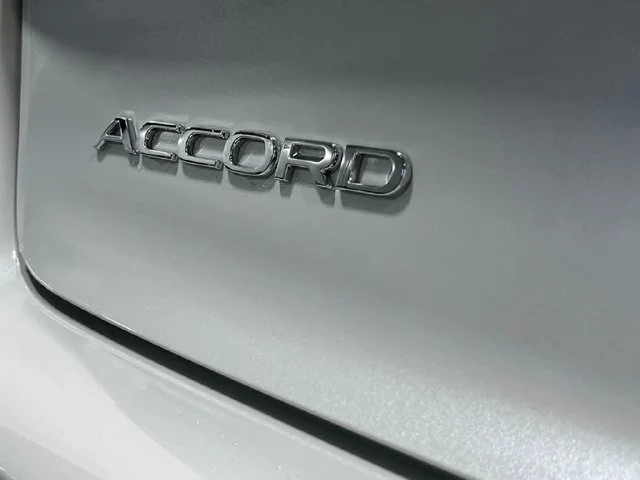 New 2026 Platinum White Pearl Honda LX image 5