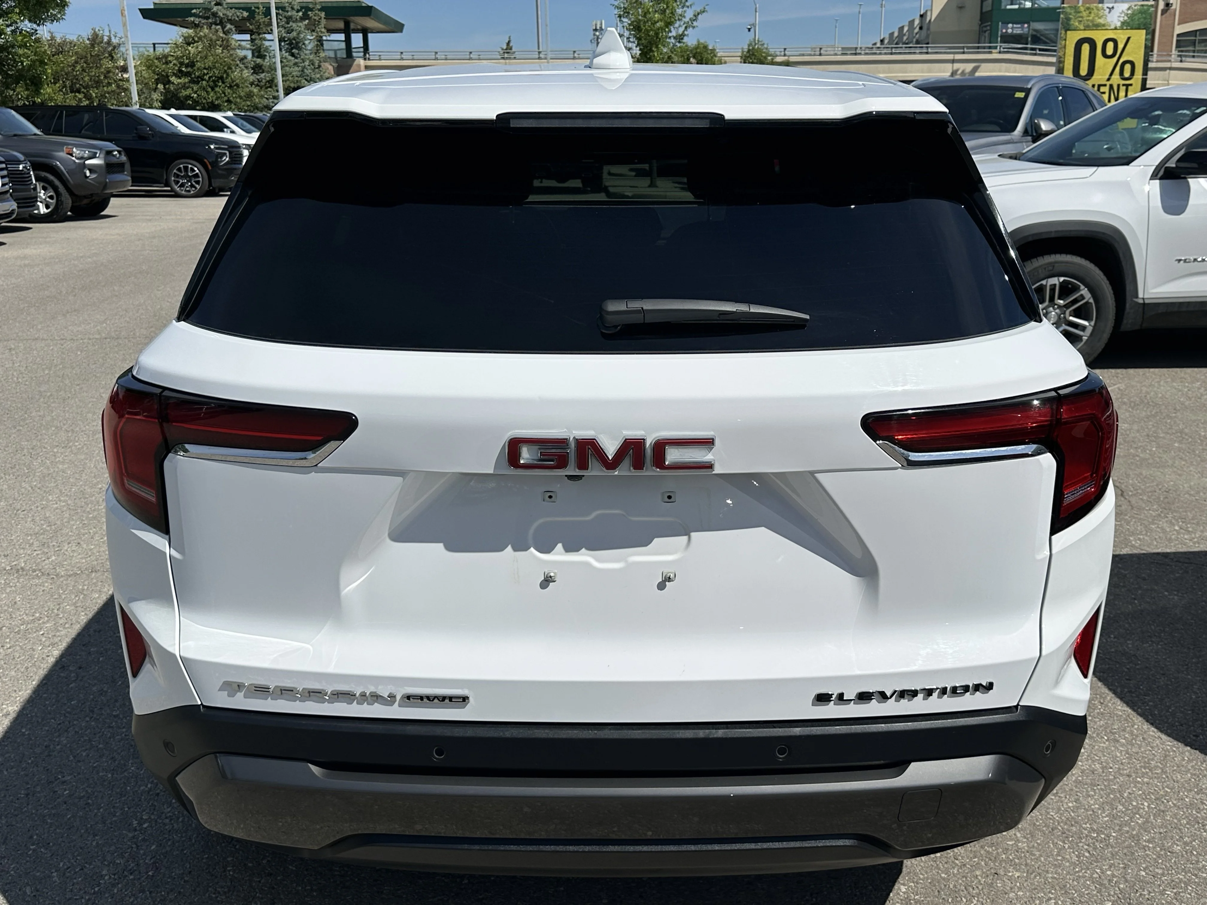 Certified Used 2026  GMC AWD Elevation image 5