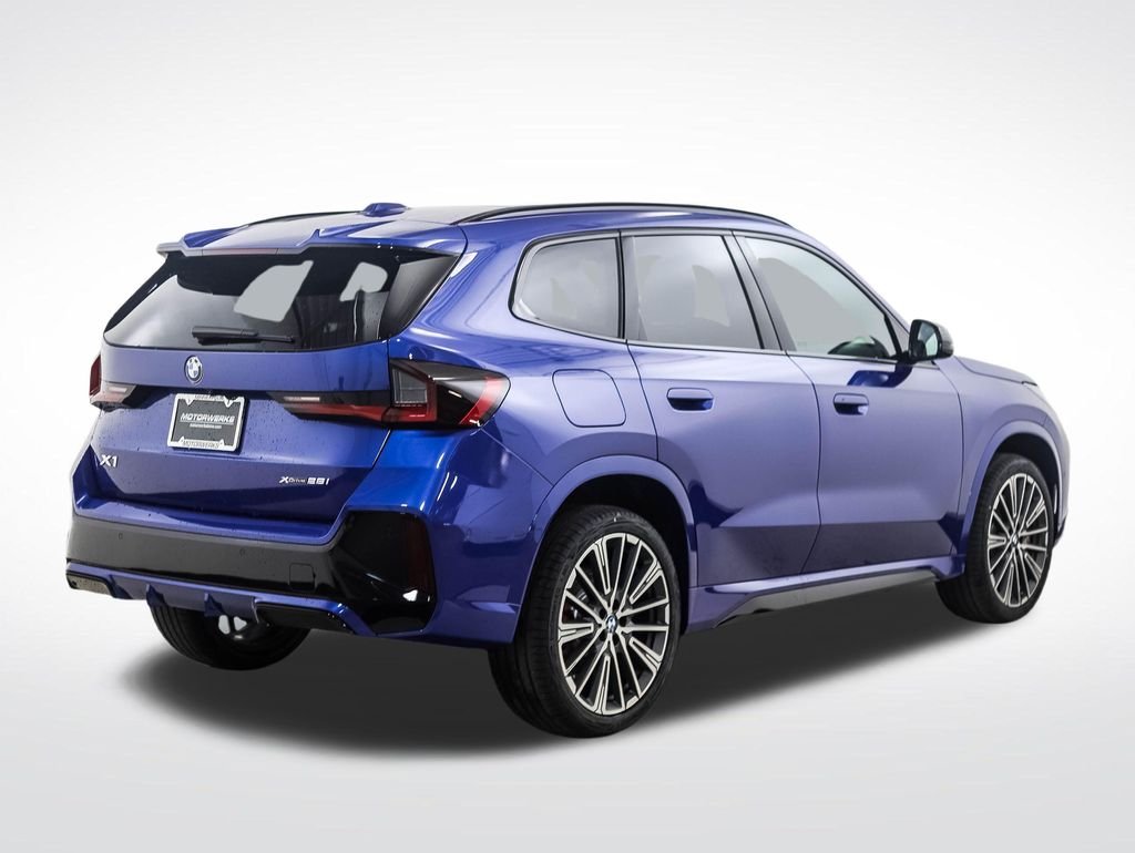 Used 2026 Blue Metallic BMW xDrive28i image 5