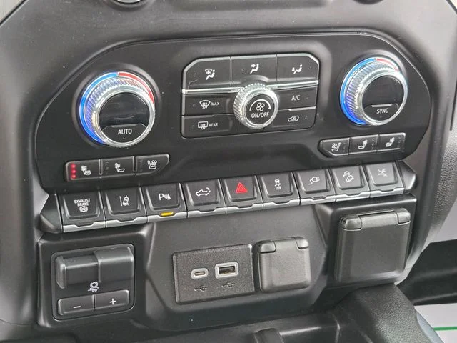 Used 2023 Black GMC Denali image 29