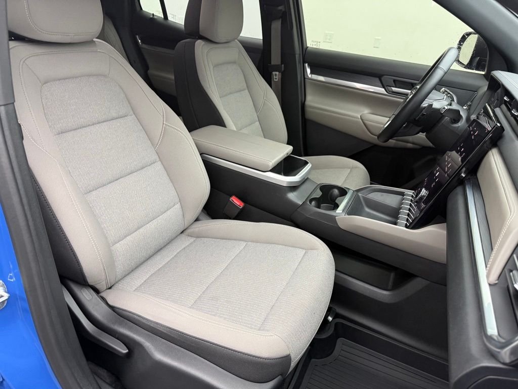 Used 2025 Metallic GMC Elevation image 32