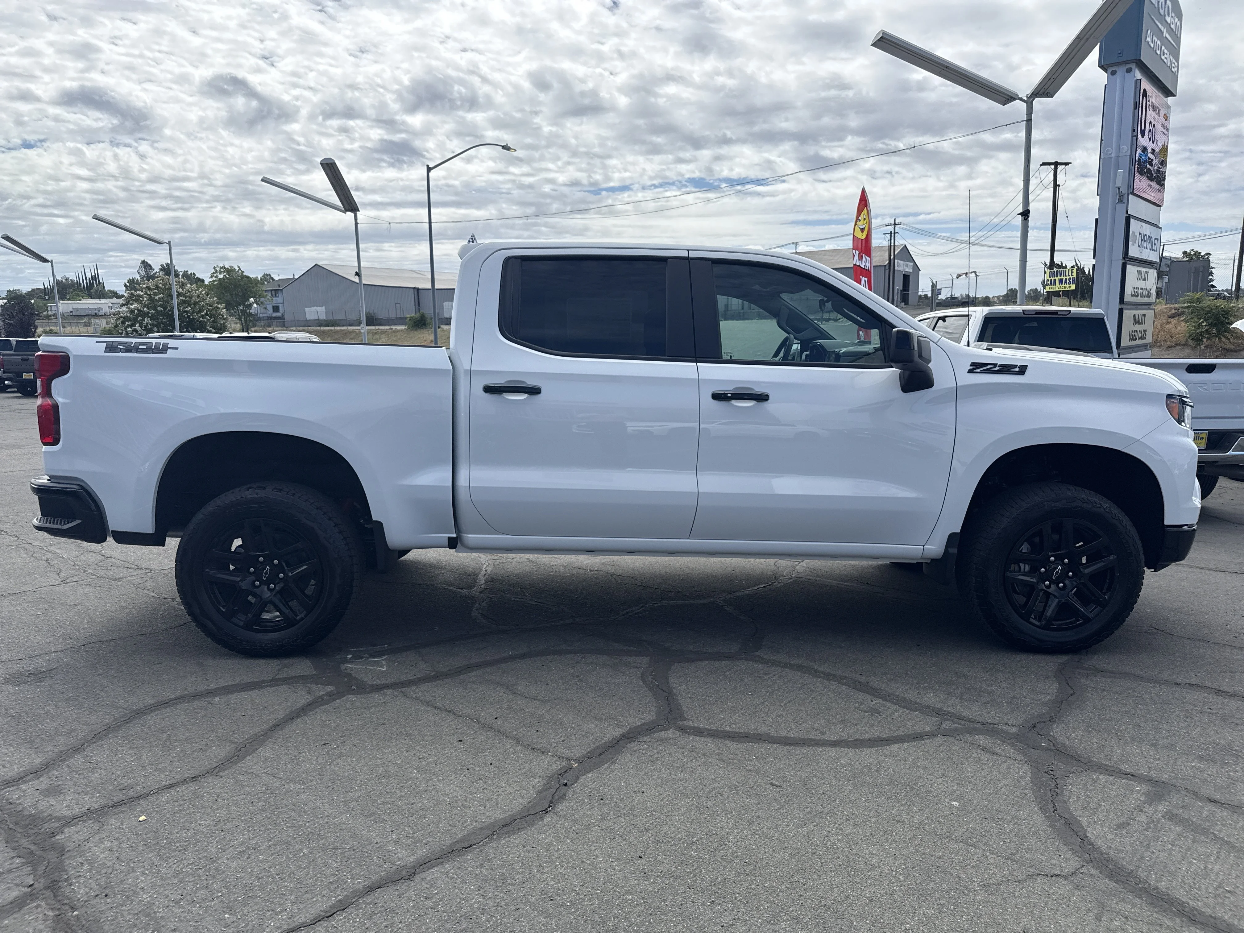 New 2026 Summit White Chevrolet LT Trail Boss image 5