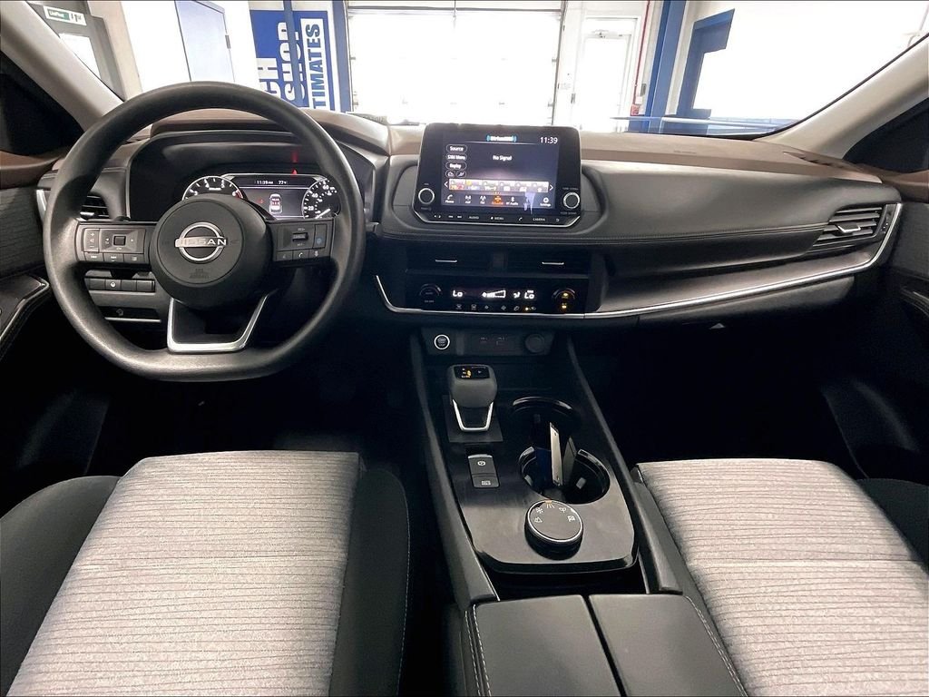 Used 2023 Pearl White Tricoat Nissan SV image 21