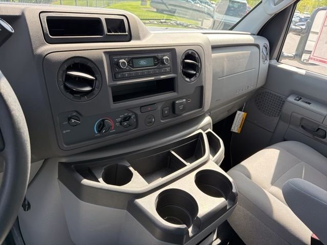 2025 Ford E-Series Cutaway Base - Photo 16