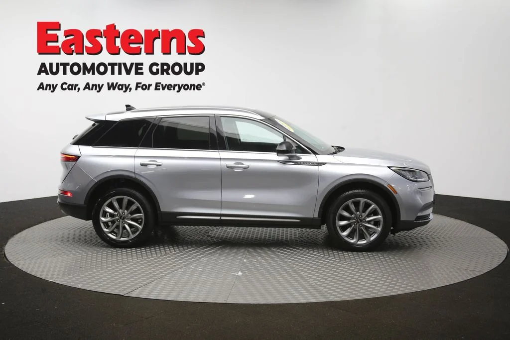 Used 2022 Silver Lincoln Standard image 47