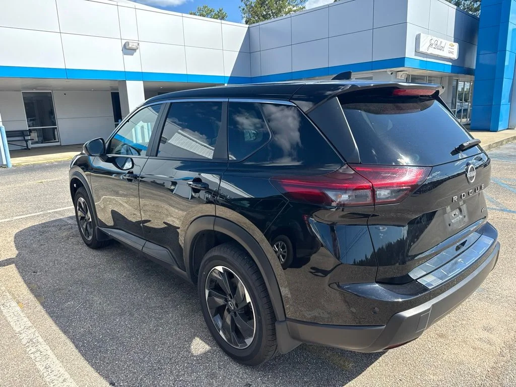 Used 2025 Super Black Nissan SV image 2