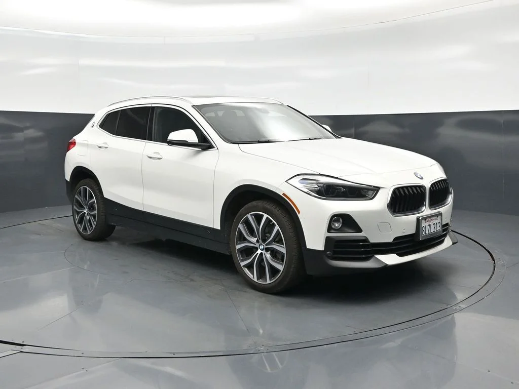 Used 2020 White BMW sDrive28i image 60