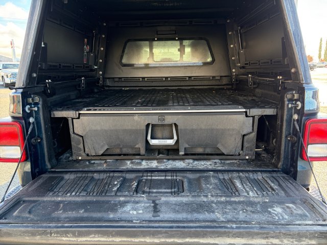 Used 2025 Blue Jeep Nighthawk image 23