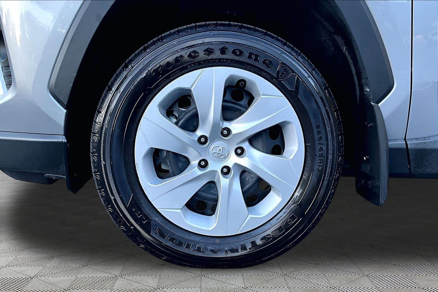 Used 2025 Silver Sky Metallic Toyota LE image 11