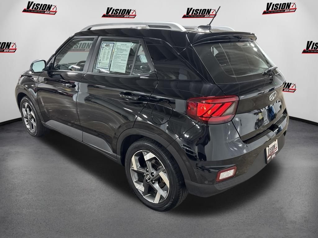 Certified Used 2023 Black Hyundai SEL image 7