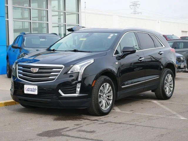 Used 2017 Cadillac XT5 Luxury with VIN 1GYKNBRSXHZ320132 for sale in Roseville, Minnesota