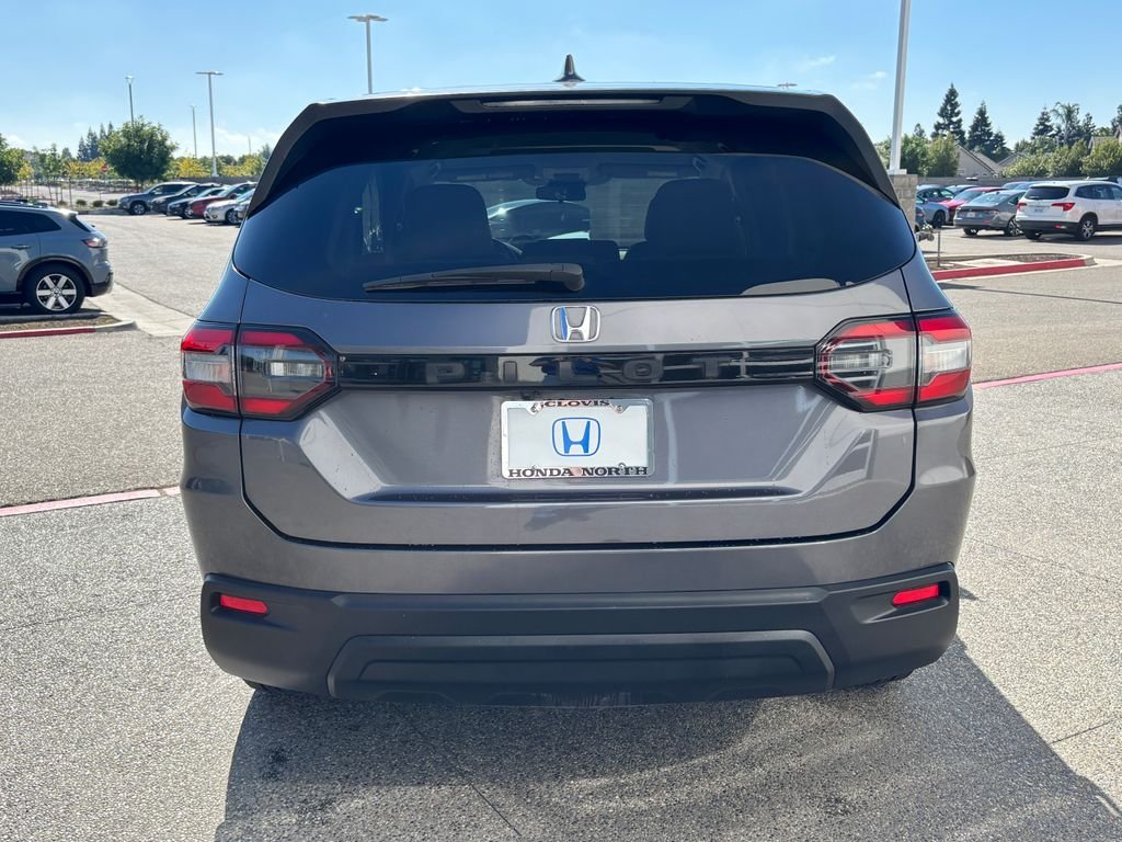 Certified Used 2024 Modern Steel Metallic Honda LX image 6