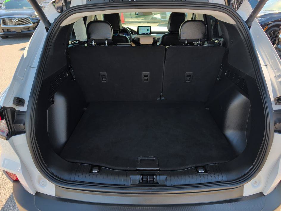 Used 2022 Oxford White Ford SEL image 14