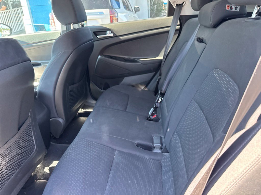 Used 2019 Blue Hyundai SE image 10