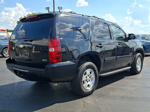 Used 2010 Black Chevrolet LT image 6