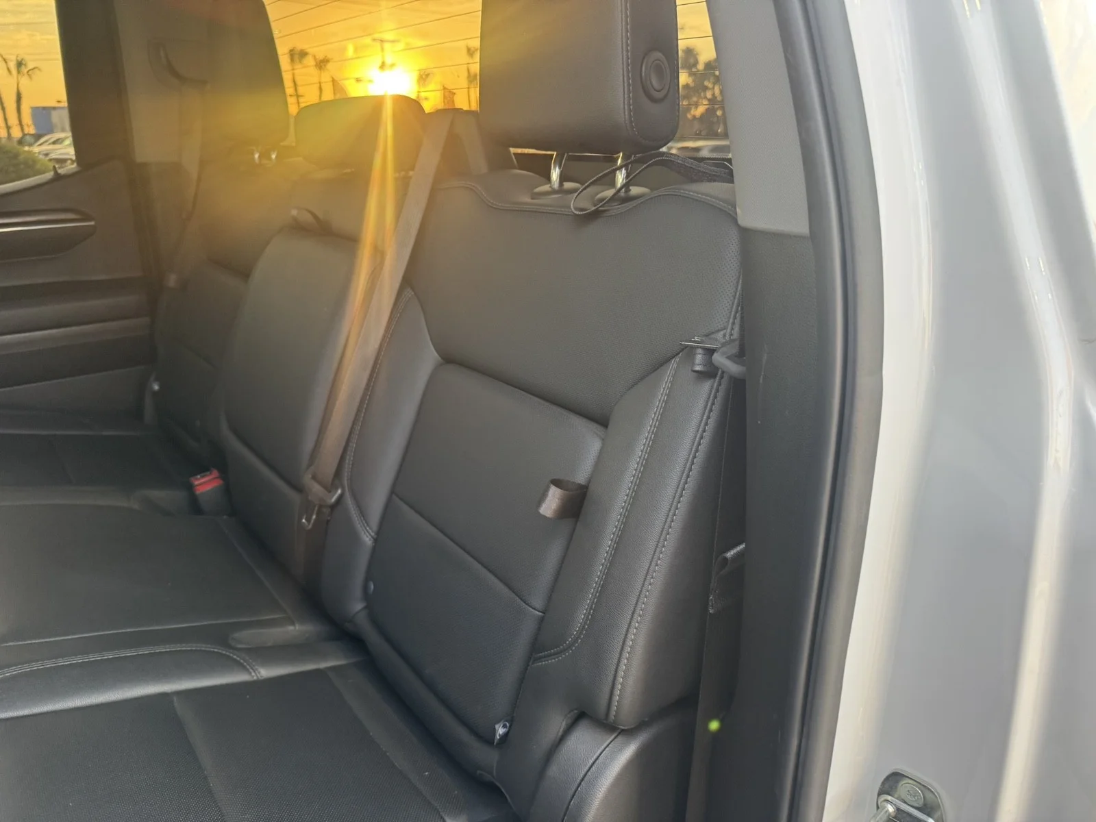 Used 2024 WHITE GMC SLT image 25