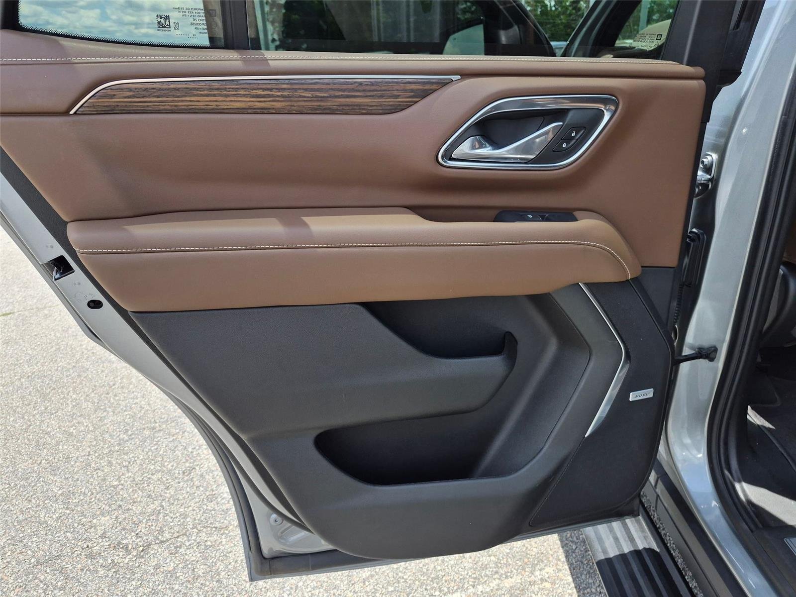 Used 2024 Sterling Gray Metallic Chevrolet High Country image 25