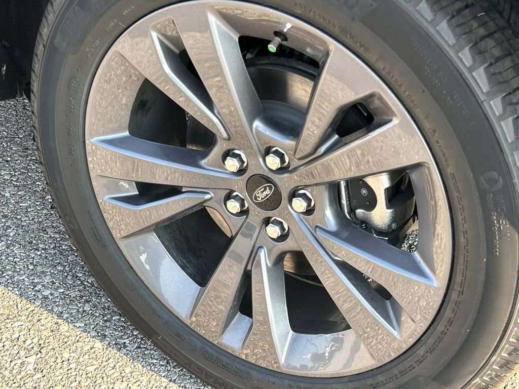 New 2026 Carbonized Gray Metallic Ford Active image 12