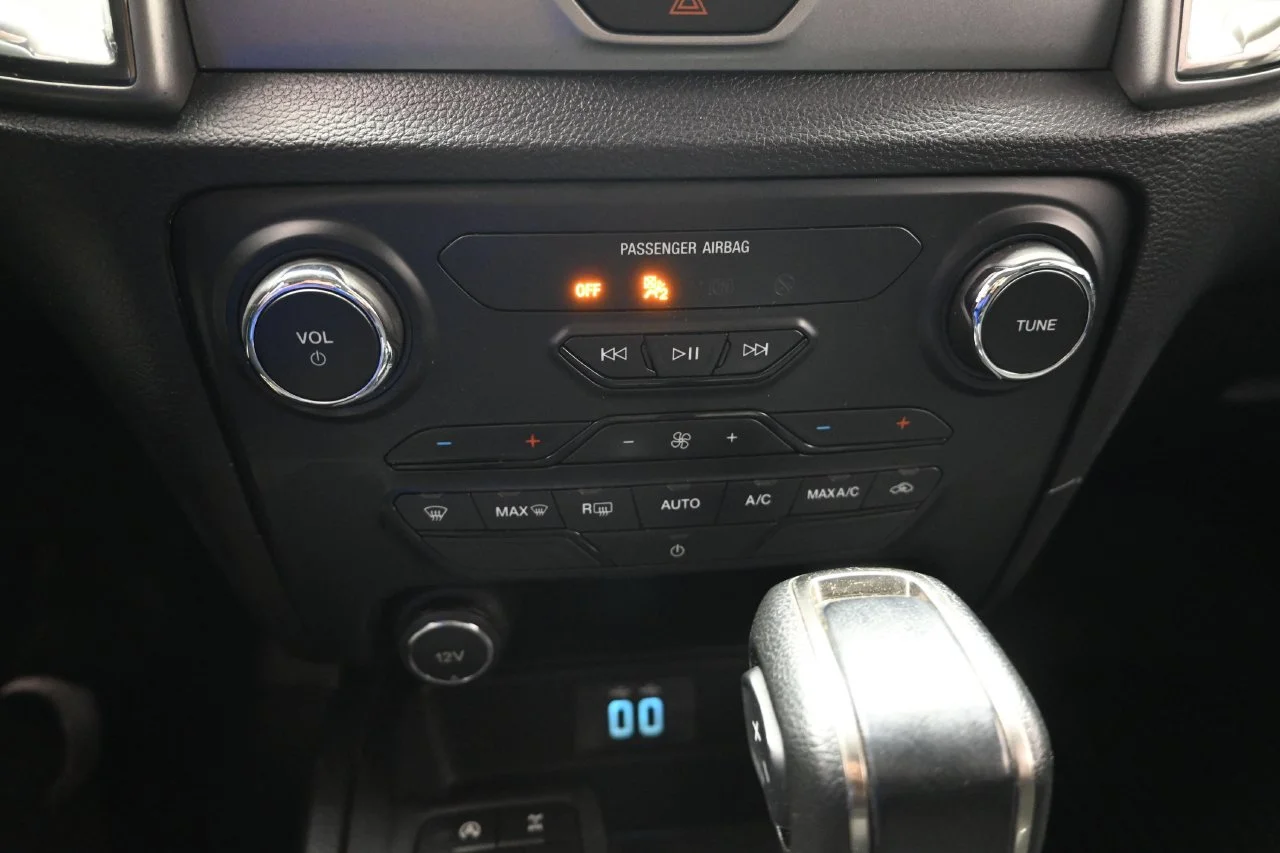 Used 2019 Lightning Blue Metallic Ford XLT image 32