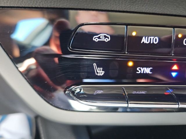 Used 2023 Black Buick Essence image 30