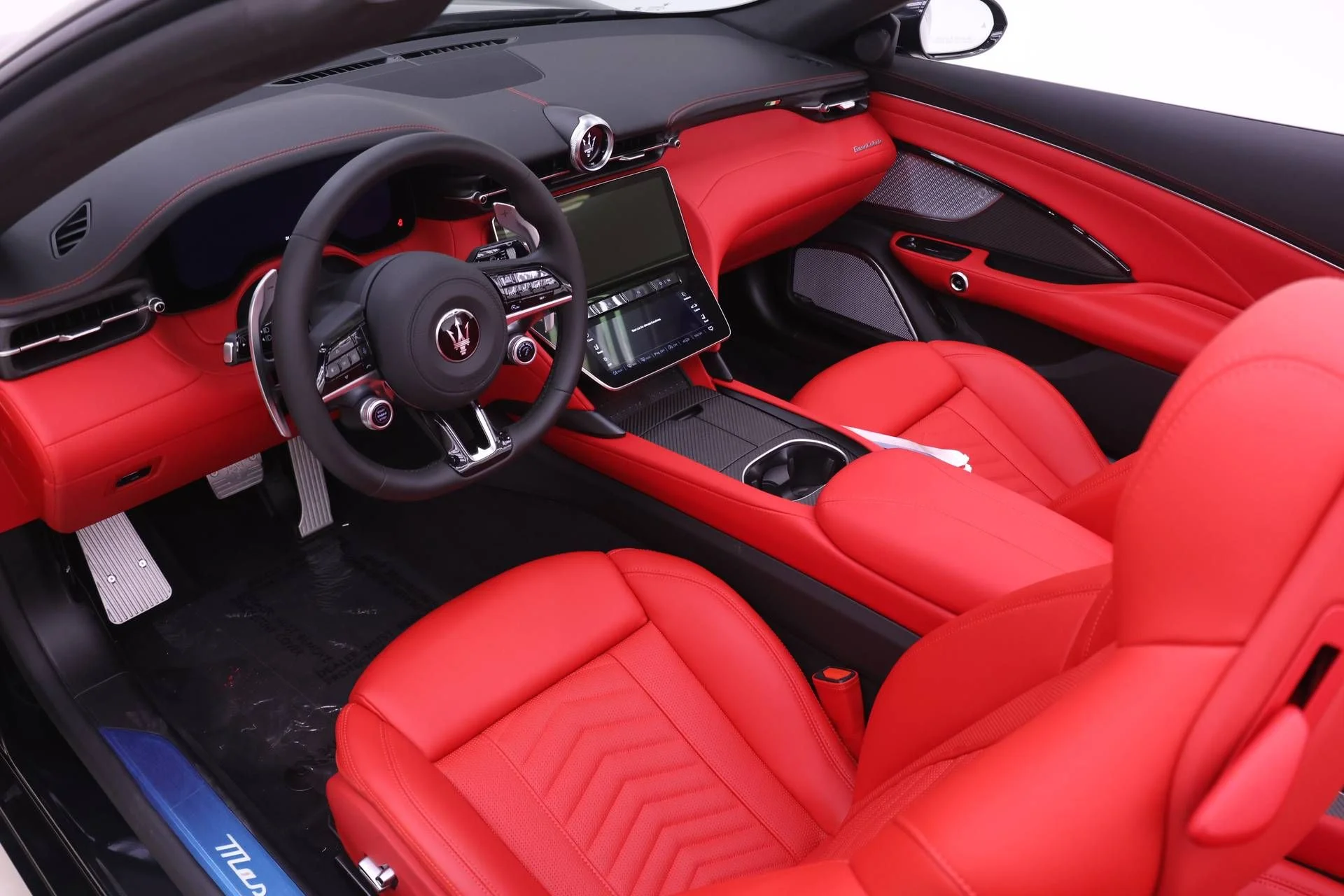 New 2026  Maserati Base image 6