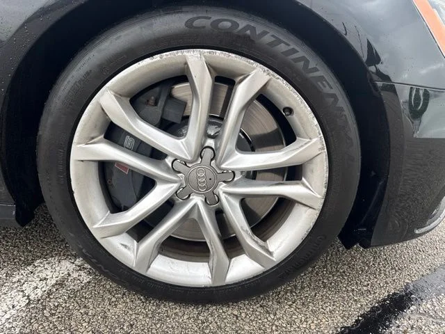 Used 2014 Black Audi 4.0T Prestige image 3