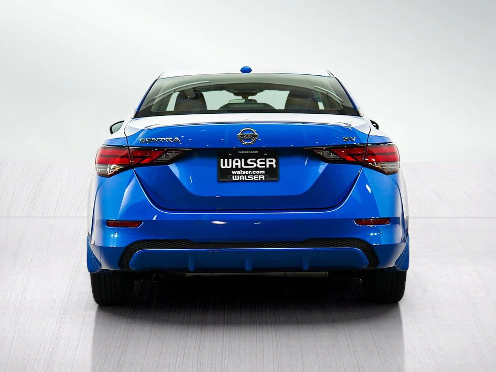 Used 2021 Blue Nissan SV image 4
