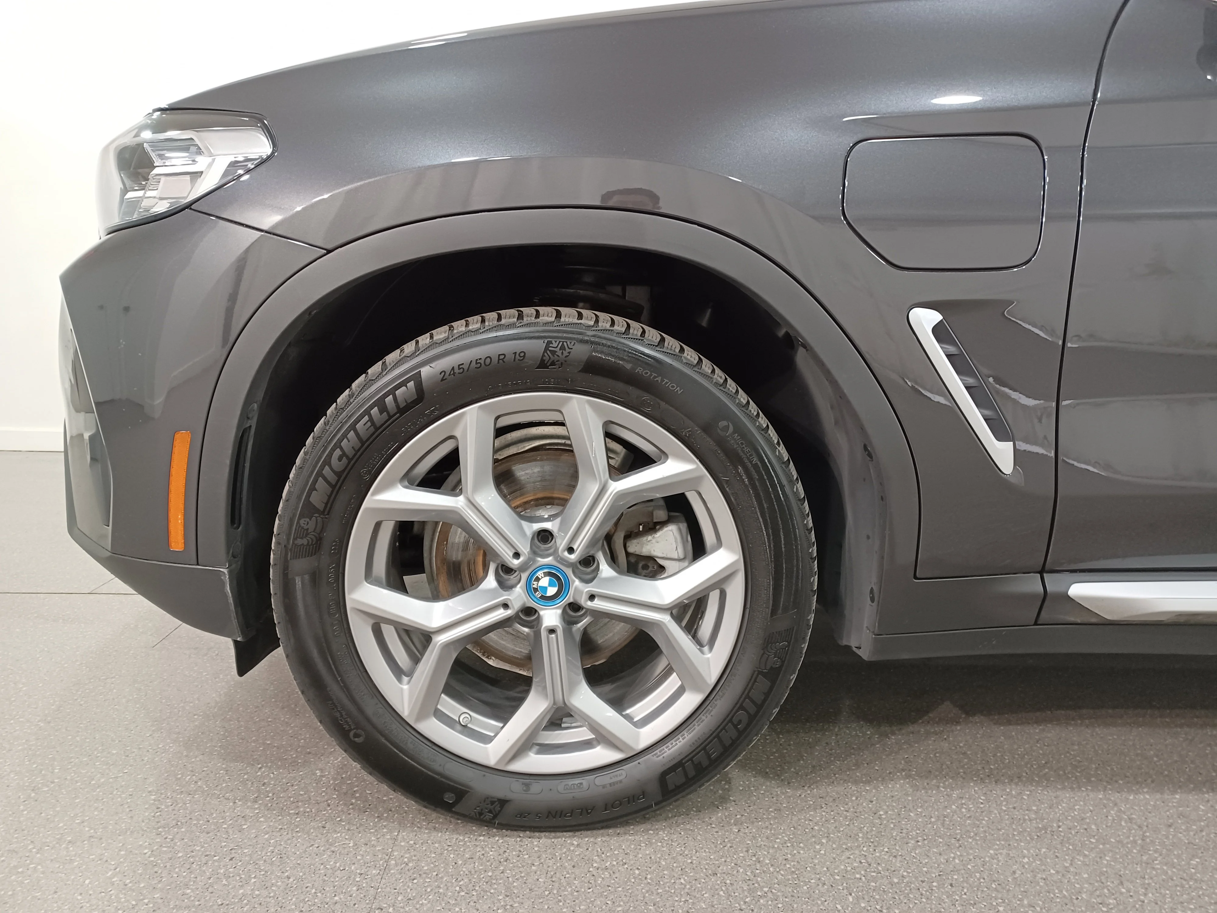 Certified Used 2023 Black Sapphire Metallic BMW xDrive30e Plug-In Hybrid*Nav | Htd Leather | Htd Steering Wheel | Rain Sense Wipers image 19