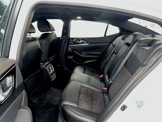 Used 2023 White Nissan SR image 20
