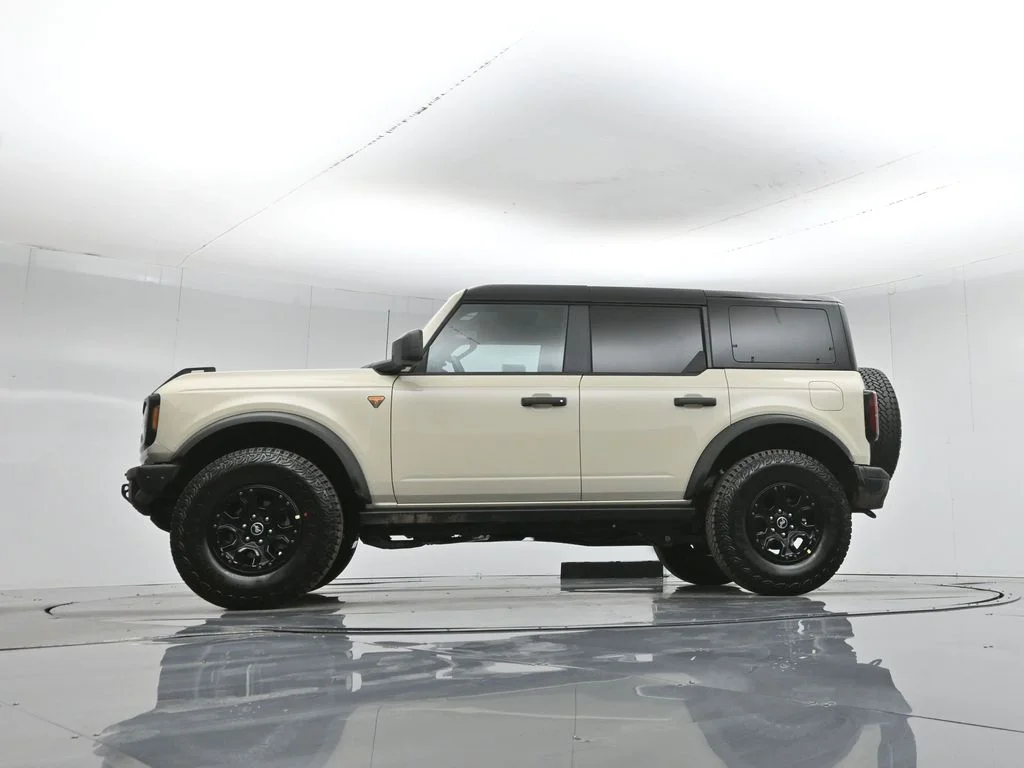 New 2026 Desert Sand Ford Badlands image 50