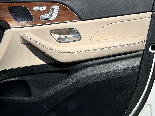 Used 2025 White Mercedes-Benz GLE 350 image 31