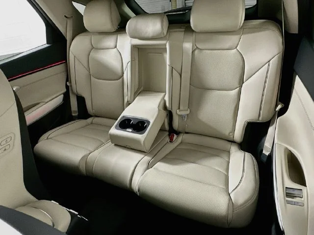 New 2027 White Genesis 2.5T Advanced image 12