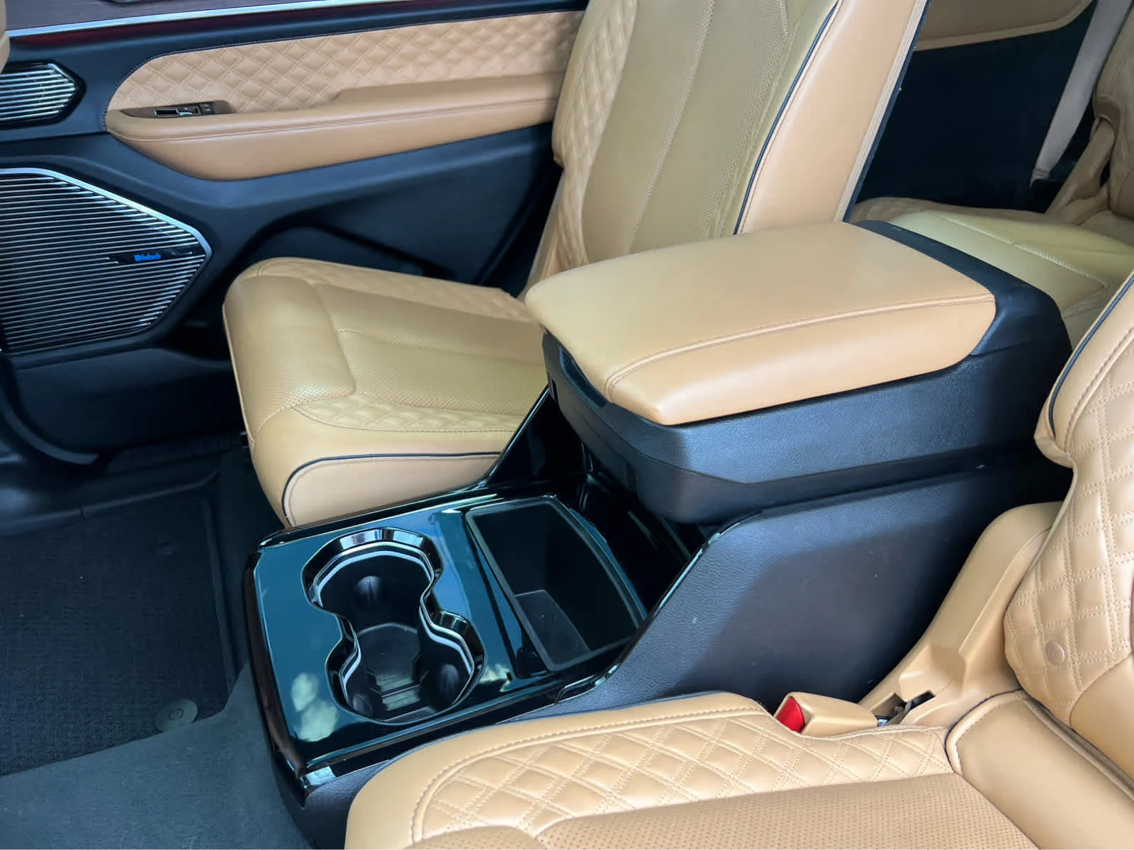 Used 2023 Bright White Clearcoat Jeep Summit image 30