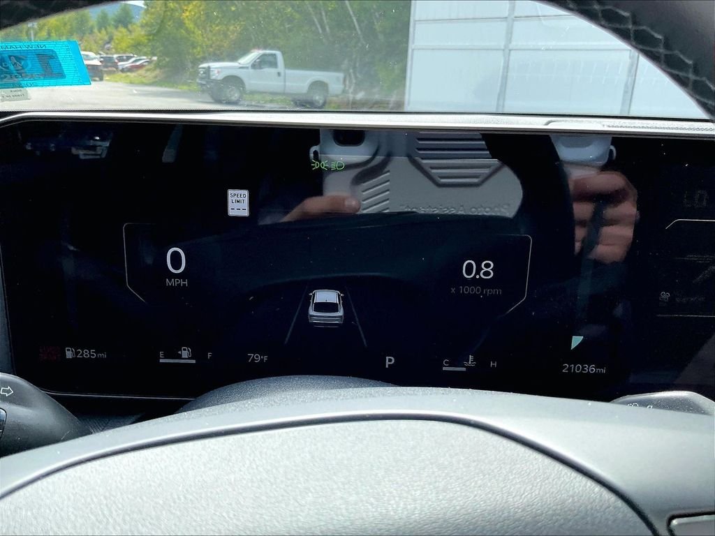 Used 2025 Aurora Black Pearl Kia EX image 24