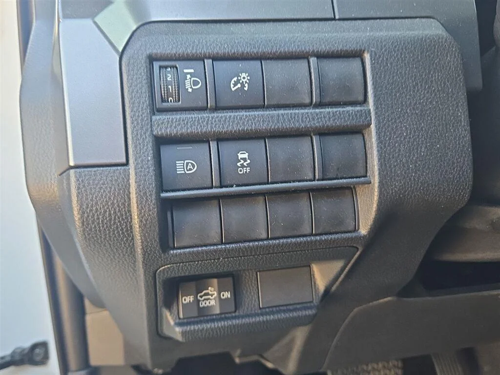 Used 2025 Ice Cap Toyota SR5 image 20