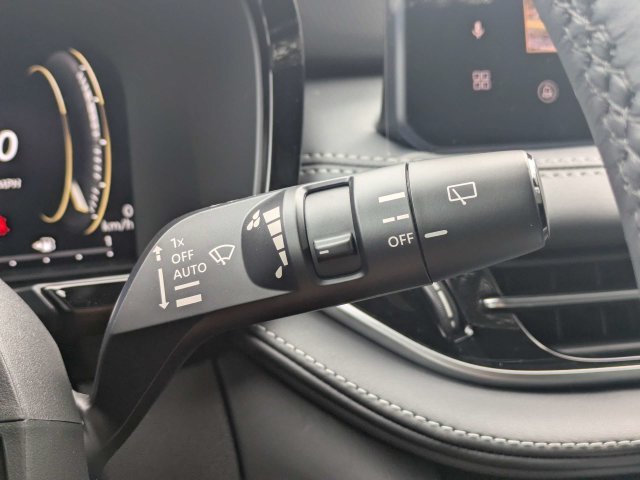 New 2027 BLACK OBSIDIAN INFINITI Luxe AWD image 31