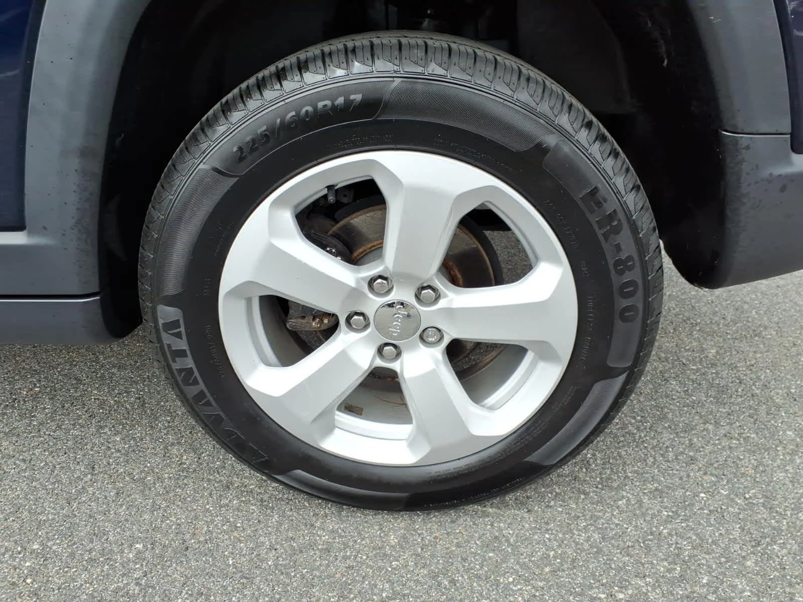 Certified Used 2020 Jazz Blue Pearlcoat Jeep Latitude image 13