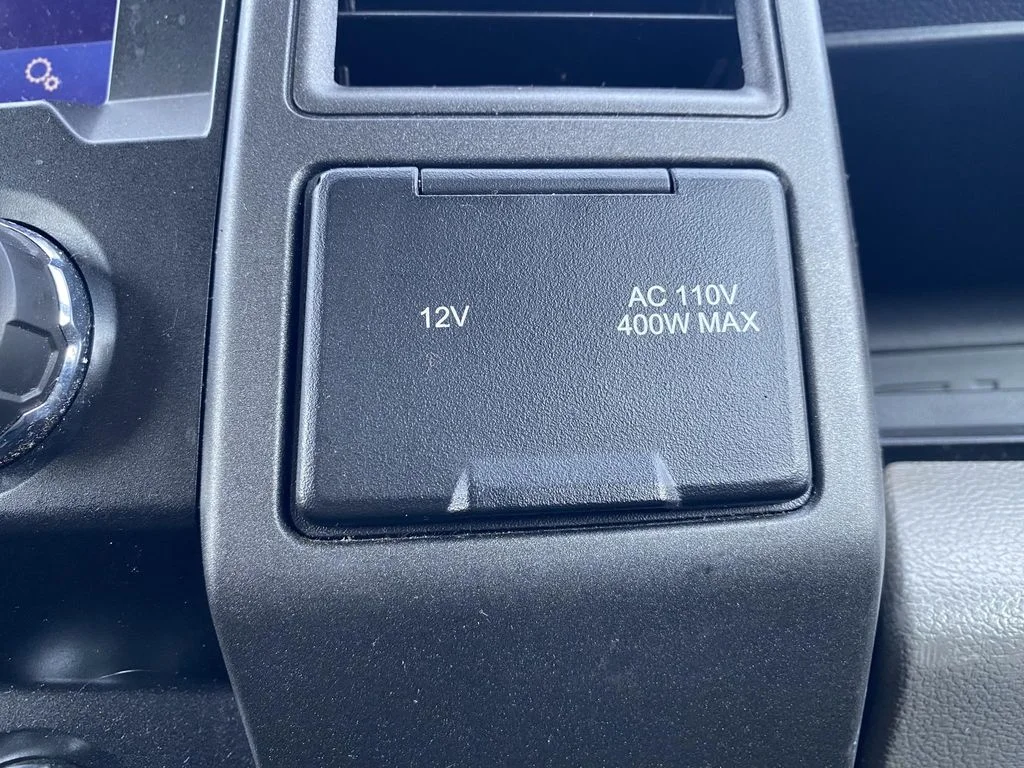 Used 2022 White Ford XL image 28