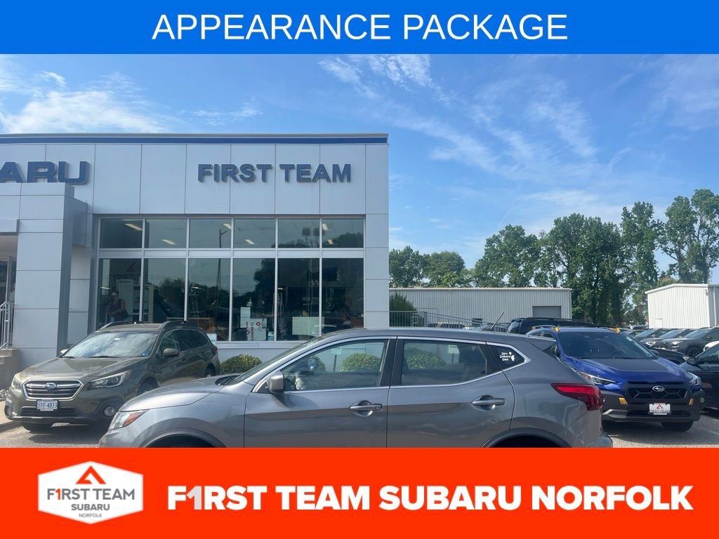 Used 2019 Gray Nissan S image 1