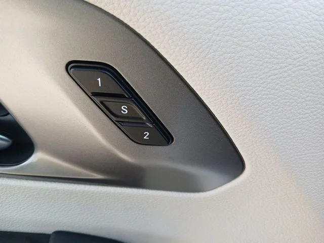 Used 2024 White Chrysler Touring L image 45