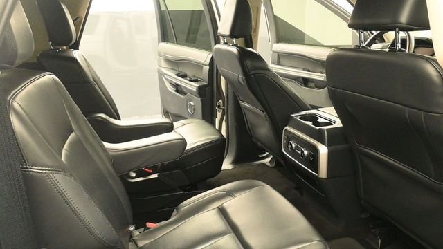 Used 2022 White Ford XLT image 21