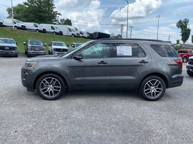 Used 2018 Gray Ford Sport image 5